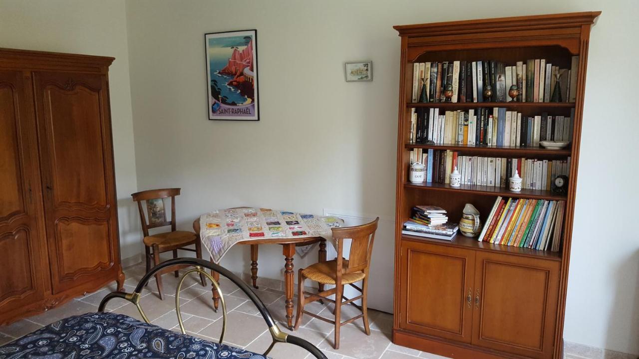 La Garriniere Bed and Breakfast Saint-Raphaël Εξωτερικό φωτογραφία