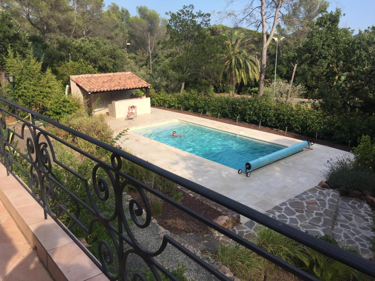 La Garriniere Bed and Breakfast Saint-Raphaël Εξωτερικό φωτογραφία